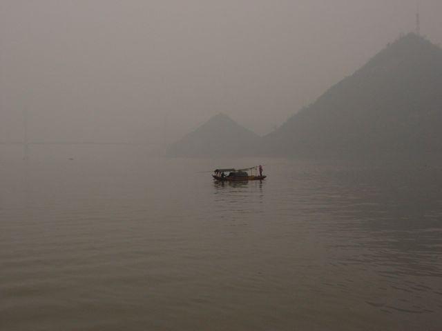 三峡孤舟